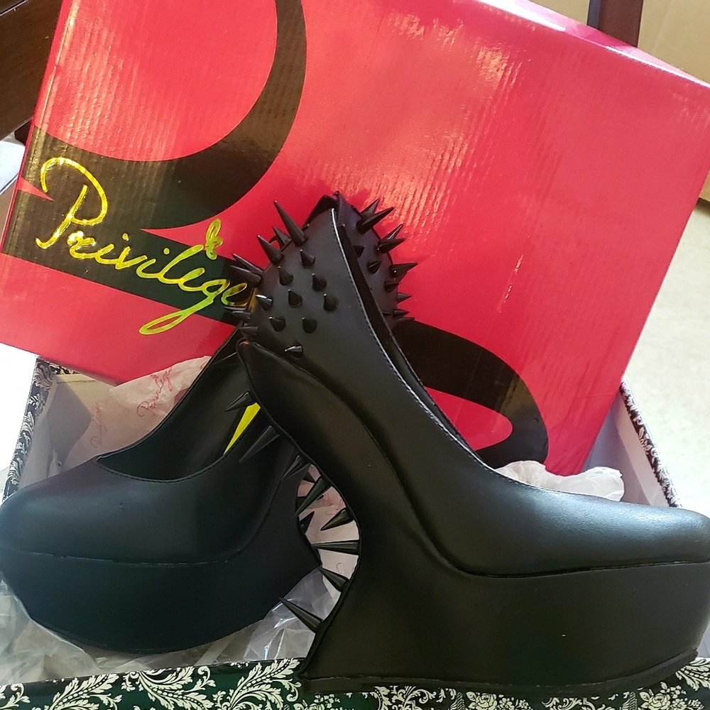 Women shoes